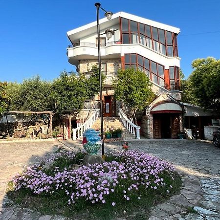 Hotel Orikum Esterno foto